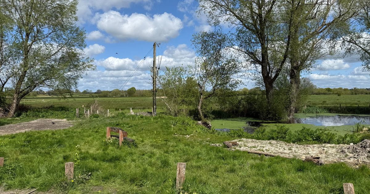Beautiful countryside views in Amberley on a circular countryside walk near London