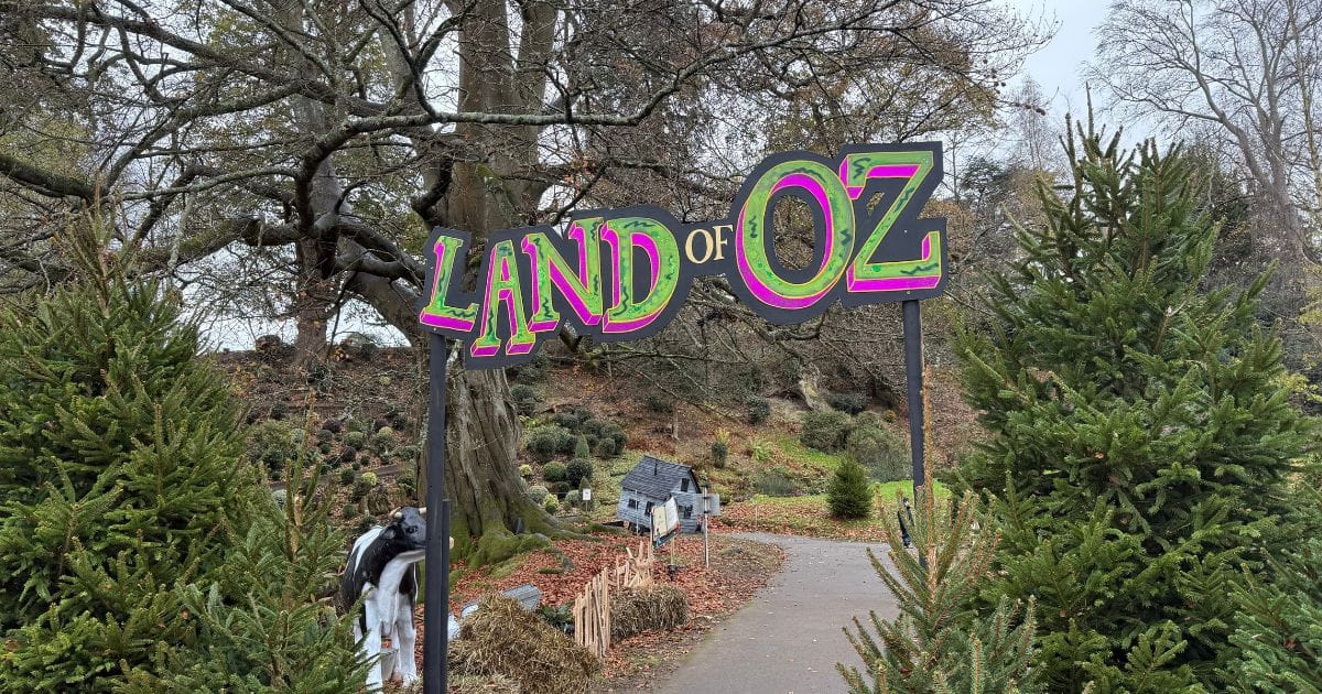 Hever Castle Land of Oz Christmas trail