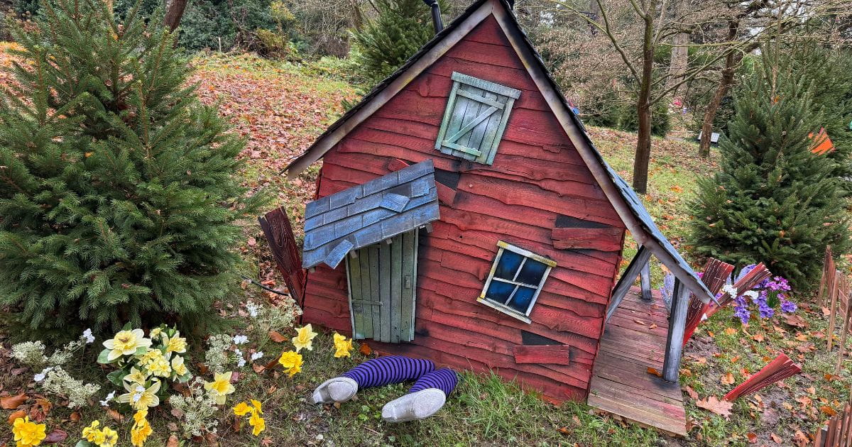 Hever Castle Land of Oz trail Dorothy's house