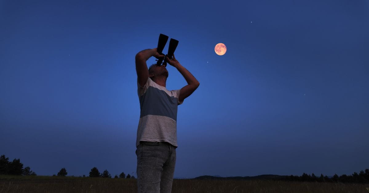 Meteor showers full moons