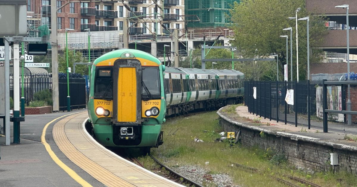 Southern Railway train travel information for London to Brighton bike ride